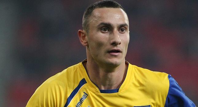 «Δένει» και τους δύο