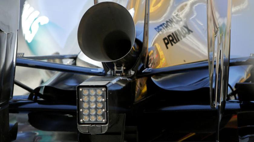 Προσπαθεί να αυξήσει το… θόρυβο η Mercedes