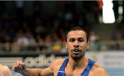 Πληρώνει τη.. βίζα!