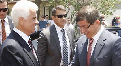 Συνάντηση Νταβούτογλου-Έρογλου για το Κυπριακό