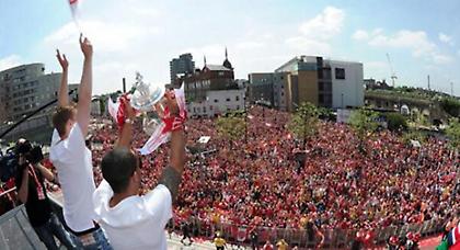 Γιορτή… λαού στην Άρσεναλ (pics)