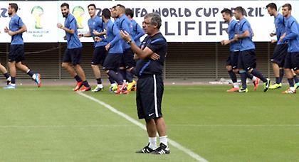 Τους ανακοινώνει…