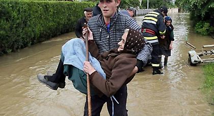 Δισεκατομμύρια θα κοστίσουν οι ζημιές από τις πλημμύρες στα Βαλκάνια