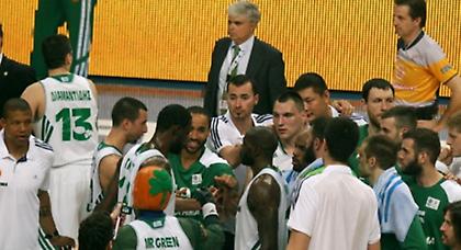 Για δες καιρό που διάλεξαν ν’ αφήσουν μόνο τον ΠΑΟ…