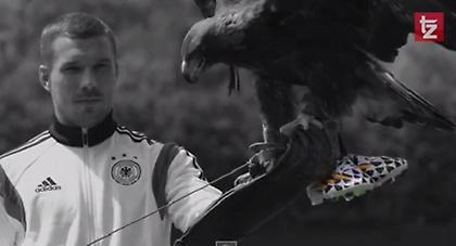 Παπούτσια… εξ ουρανού (video)