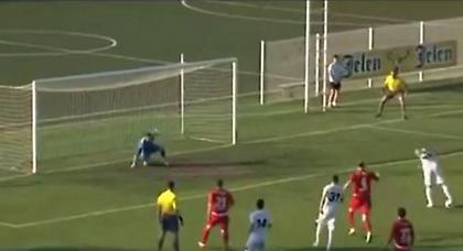 Πόσο στραβά μπορεί να πάει ένα πέναλτι; (video)