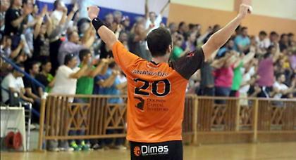 Στο στόμα του…  λύκου η ΑΕΚ