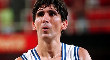 Τι δουλειά έχει ο Παναγιώτης Γιαννάκης με τον Γιούρκα