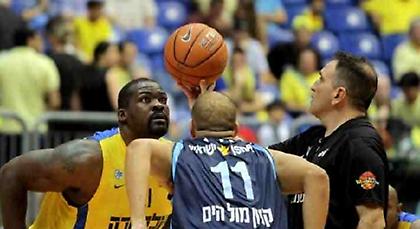 Περίπατος με σούπερ «Σόφο» για Μακάμπι