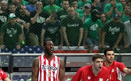 Υποδοχή ηρώων στο ΣΕΦ