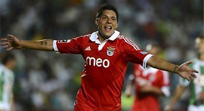 «Χτυπάει» Πέρεζ η Βαλένθια