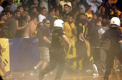 Είκοσι προσαγωγές οπαδών της ΑΕΚ