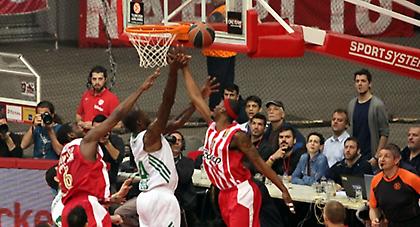 Απονομή ή… αναμονή;