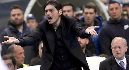 Ολομέτωπη επίθεση σε Αγγελόπουλους