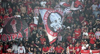 Κοσμοσυρροή στο ΣΕΦ