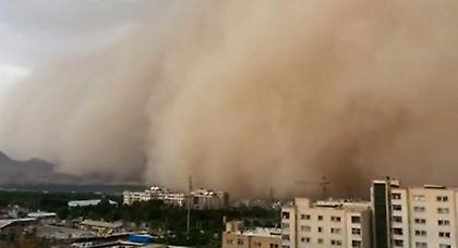 Στους 5 οι νεκροί από την αμμοθύελλα που σάρωσε την Τεχεράνη