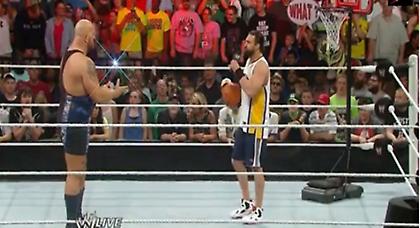Οταν το WWE συνάντησε το ΝΒΑ… (video)