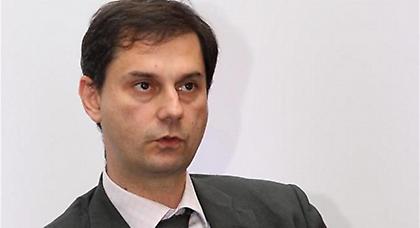 Σενάριο αποχώρησης Θεοχάρη