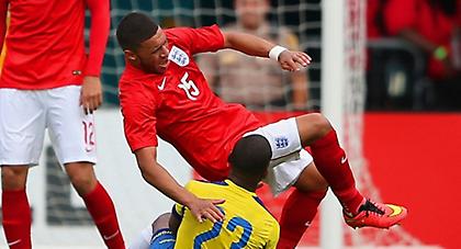 Πλήγμα με Τσάμπερλεϊν στην Αγγλία