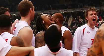 Με show στον τελικό