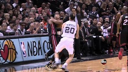 Πρόστιμο για «θέατρο» σε Ουέιντ