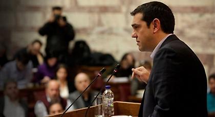 Τσίπρας προς βουλευτές: Φέτος δεν υπάρχει χρόνος για μπάνια
