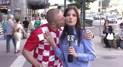 Βαθμό δεν πήρε, φιλί όμως… πήρε (video)