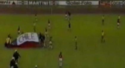 Οι Χιλιανοί ακτιβιστές και ο αφηρημένος ρέφερι (video)