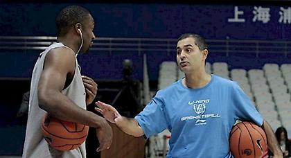 Πάει Κηφισιά ο Καλαβρός