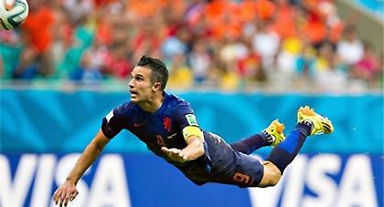 Πετάει και… ο παππούς του Φαν Πέρσι