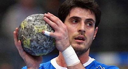 Τέλος τα «γαλανόλευκα» για Αλβανό