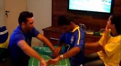 Τυφλός και κωφάλαλος, αλλά παρακολουθεί Μουντιάλ! (video)