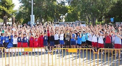 Πολλές… τάπες στη βία και το ρατσισμό