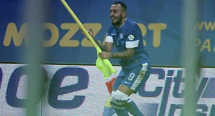 «Κλείστε τις τηλεοράσεις, παίζει η Ελλάδα»…