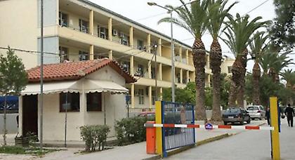 Έκοψε τις φλέβες του επειδή δεν έβρισκε...πτήση!