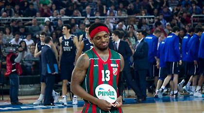 Ανανέωσε με Ντίξον η Καρσίγιακα