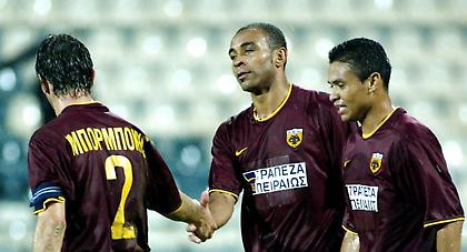 «Να αντιμετωπίσουμε την Ελλάδα σαν κάτοχο του Euro»