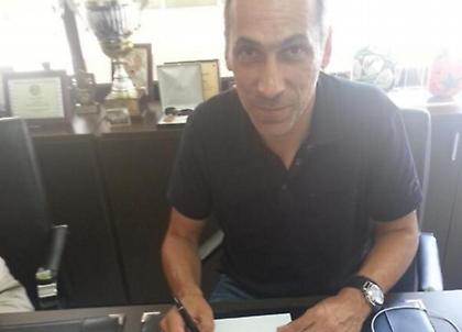 Έπεσαν οι υπογραφές με Δώνη