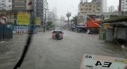 Άνοιξαν οι ουρανοί στο Ρεσίφε (pics)