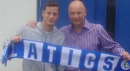 Στην Αγγλία ο Ριέρα