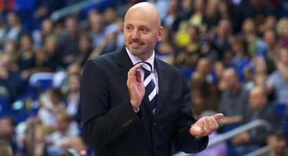 Δεν το κουνάει ο Ομπράντοβιτς