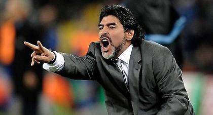 Μαραντόνα: «Χαζοί ο Πελέ και ο Μπεκενμπάουερ»