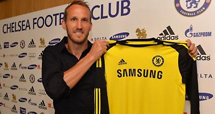 Αποχαιρέτησε τρεις, ανανέωσε με Σβάρτσερ η Τσέλσι