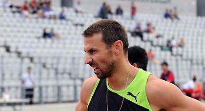 Το σκέφτεται ο Ιακωβάκης…