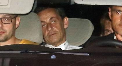 Ελεύθερος μετά από πολύωρη κατάθεση ο Σαρκοζί