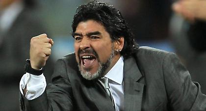 Ξεσπάθωσε (ξανά) ο Μαραντόνα