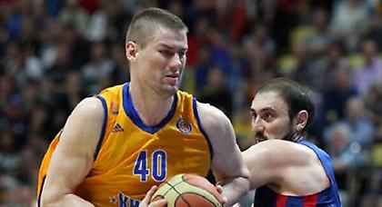 Ανανέωσε με Χίμκι ο Ντέιβις!