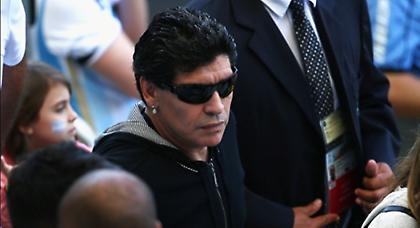 Επιστρέφει στους πάγκους ο Μαραντόνα