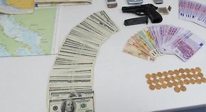 Αστυνομικός και λιμενικός σε κύκλωμα διακίνησης μεταναστών!