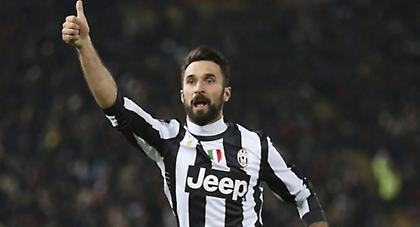 Στο Άμπου Ντάμπι για υπογραφές ο Βούτσινιτς